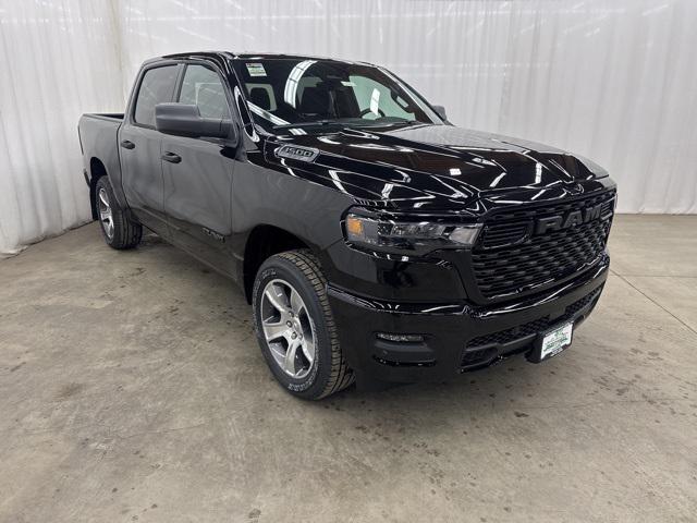 2025 RAM Ram 1500 RAM 1500 TRADESMAN CREW CAB 4X4 57 BOX