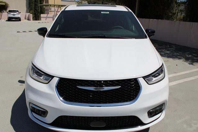 2025 Chrysler Pacifica PACIFICA SELECT
