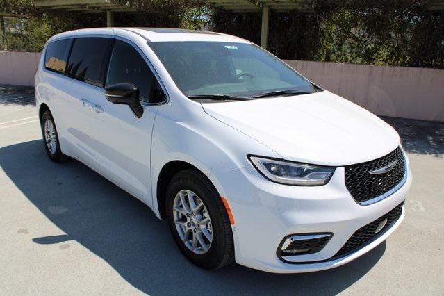 2025 Chrysler Pacifica PACIFICA SELECT