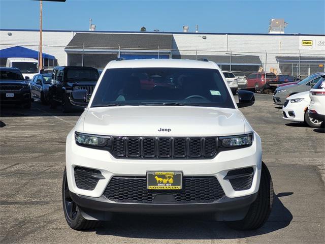 2025 Jeep Grand Cherokee GRAND CHEROKEE ALTITUDE 4X4