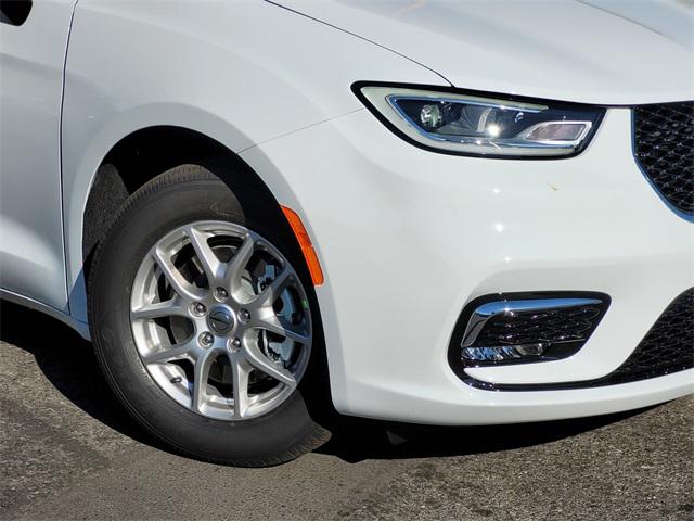 2025 Chrysler Pacifica PACIFICA SELECT