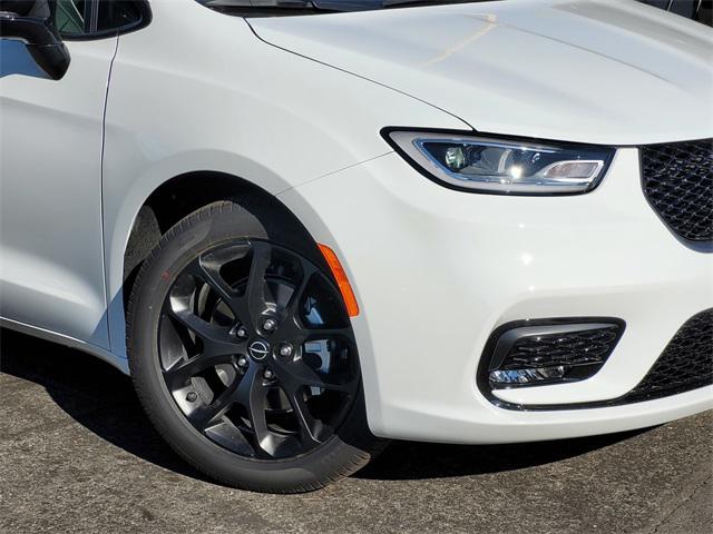 2025 Chrysler Pacifica PACIFICA LIMITED