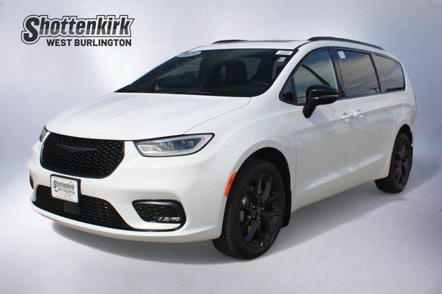 2025 Chrysler Pacifica PACIFICA LIMITED AWD
