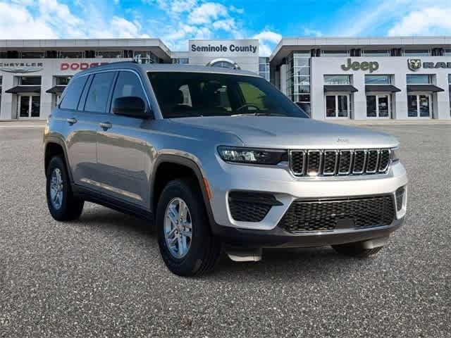 2025 Jeep Grand Cherokee GRAND CHEROKEE LAREDO 4X4