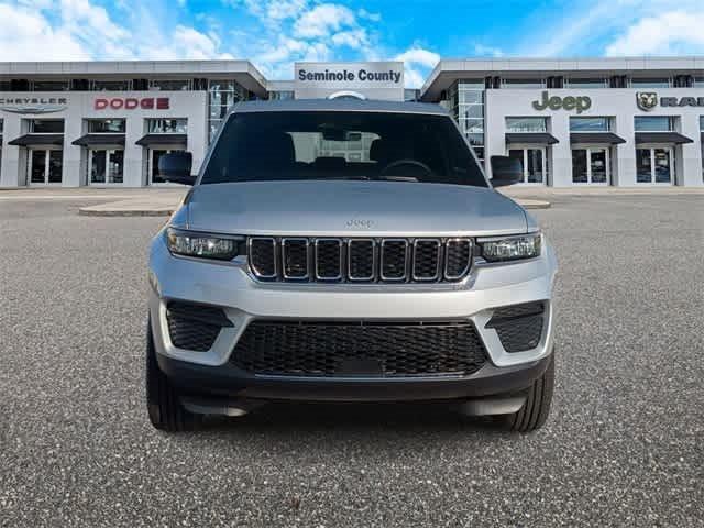 2025 Jeep Grand Cherokee GRAND CHEROKEE LAREDO 4X4