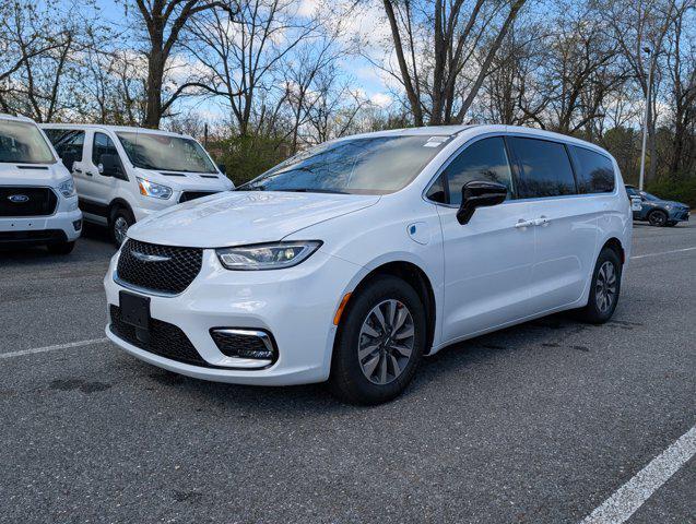 2025 Chrysler Pacifica Hybrid PACIFICA PLUG-IN HYBRID SELECT
