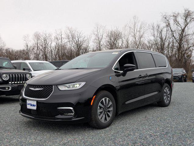 2025 Chrysler Pacifica Hybrid PACIFICA PLUG-IN HYBRID SELECT