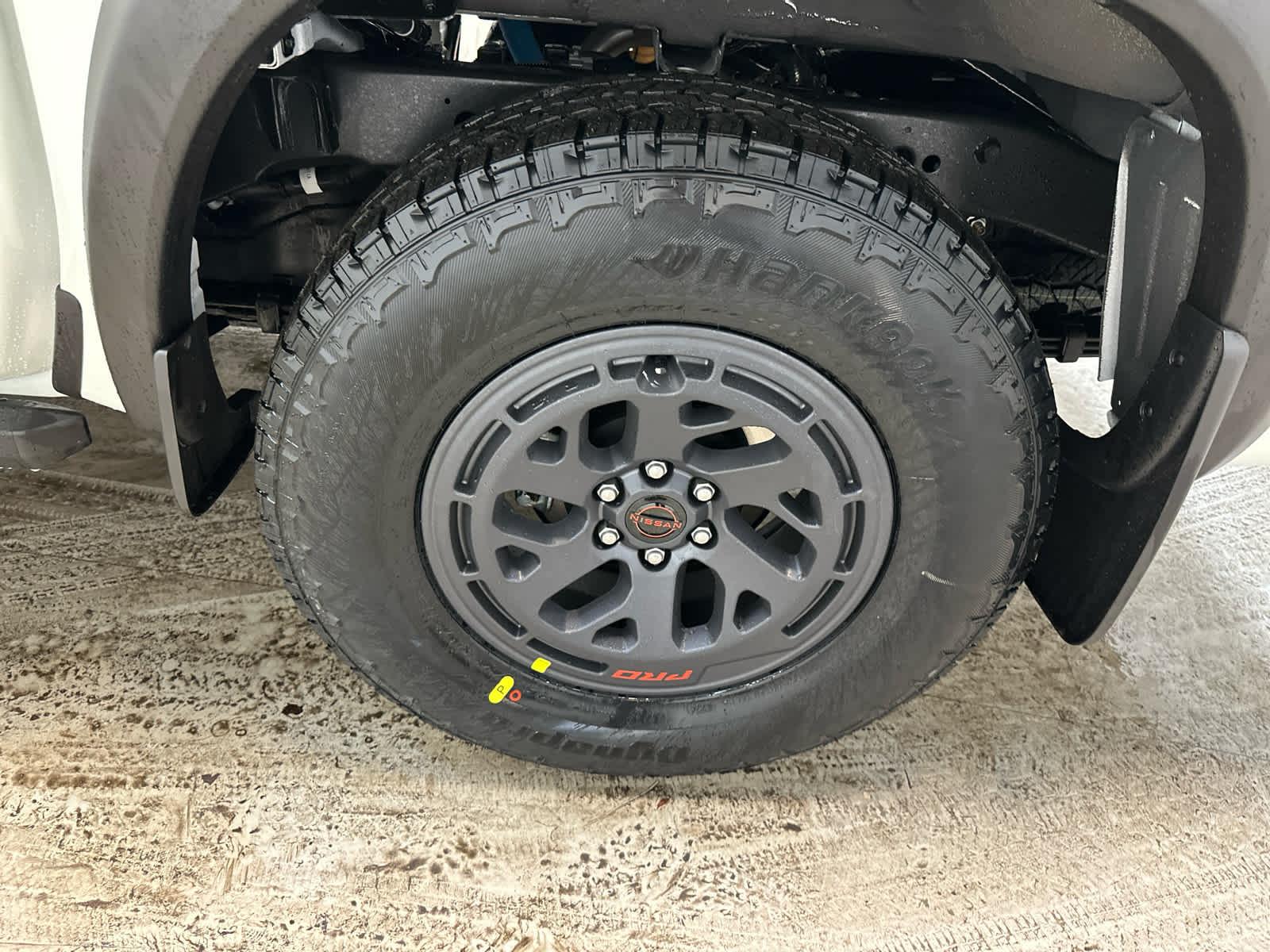 2025 Nissan Frontier PRO-4X - Photo 11