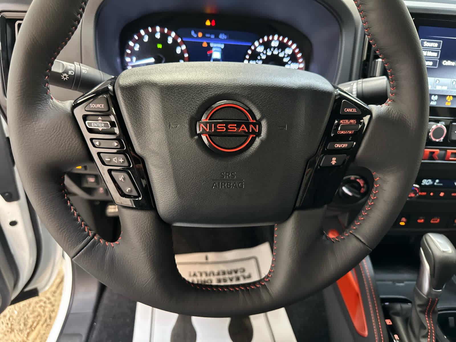 2025 Nissan Frontier PRO-4X - Photo 12
