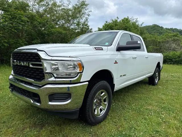 2022 Ram 3500 Big Horn Crew Cab 4x4 8' Box