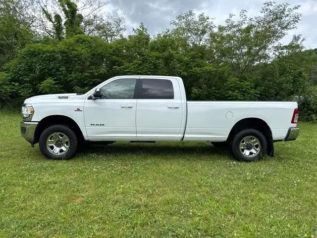 2022 Ram 3500 Big Horn Crew Cab 4x4 8' Box