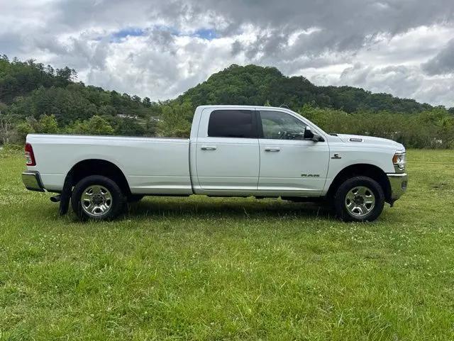 2022 Ram 3500 Big Horn Crew Cab 4x4 8' Box