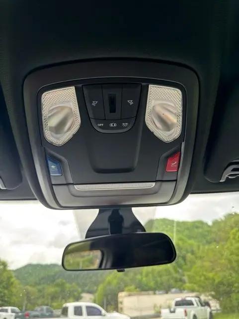 2022 Ram 3500 Big Horn Crew Cab 4x4 8' Box
