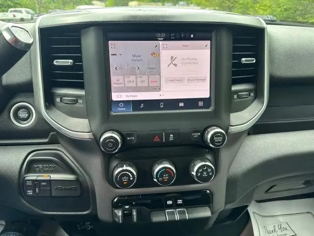 2022 Ram 3500 Big Horn Crew Cab 4x4 8' Box