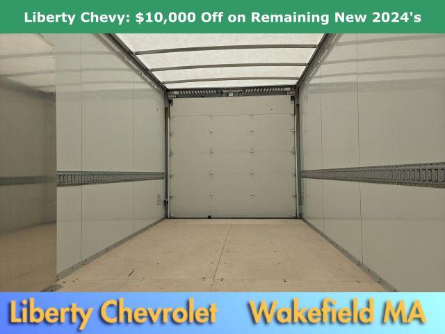 2024 Chevrolet Express Cutaway 4500 Van