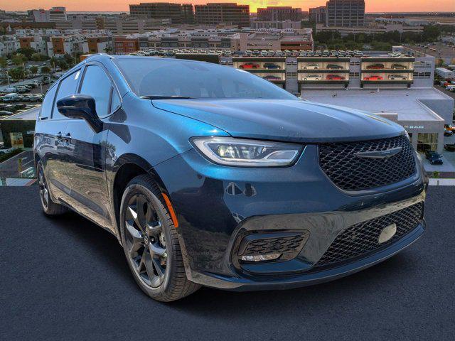 2025 Chrysler Pacifica PACIFICA LIMITED