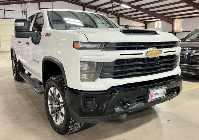 2024 Chevrolet Silverado 2500HD 4WD Crew Cab Standard Bed Custom
