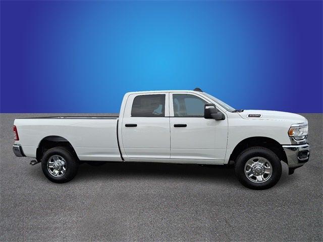 2023 RAM 2500 Tradesman Crew Cab 4x4 8 Box
