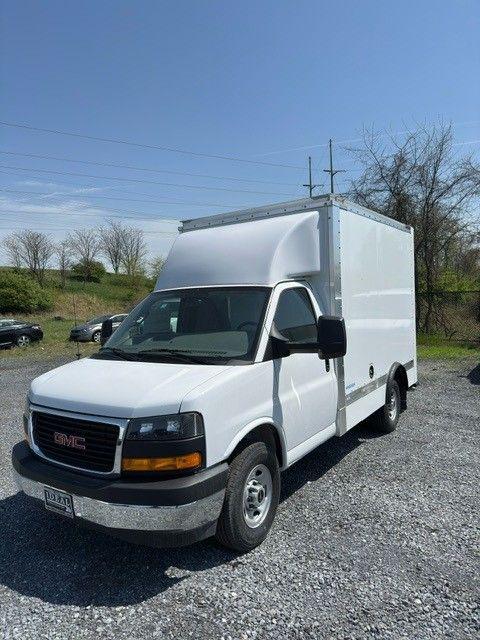 2025 GMC Savana Cutaway Work Van