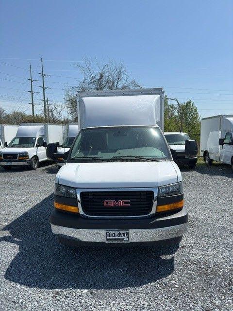 2025 GMC Savana Cutaway Work Van