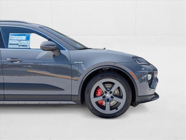 2025 Porsche Macan Electric 4S