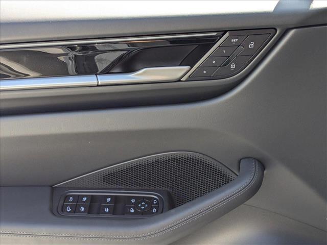 2025 Porsche Macan Electric 4S