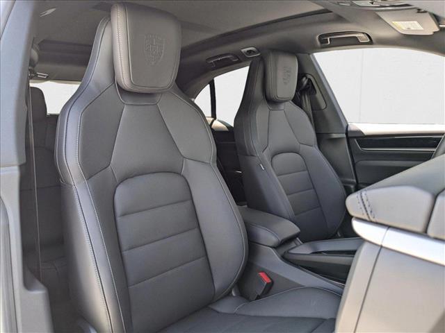 2025 Porsche Macan Electric 4S