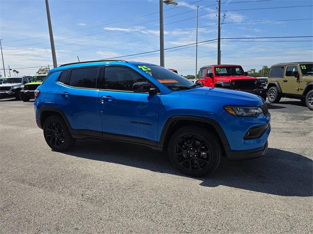 2025 Jeep Compass COMPASS LATITUDE 4X4