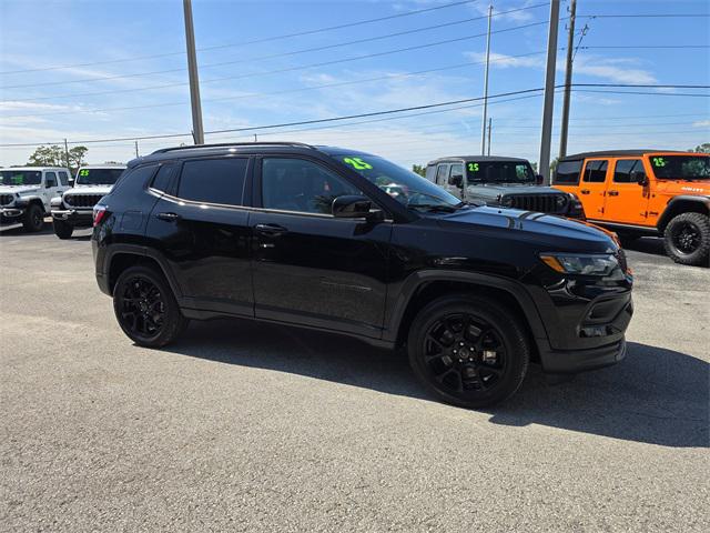 2025 Jeep Compass COMPASS LATITUDE 4X4