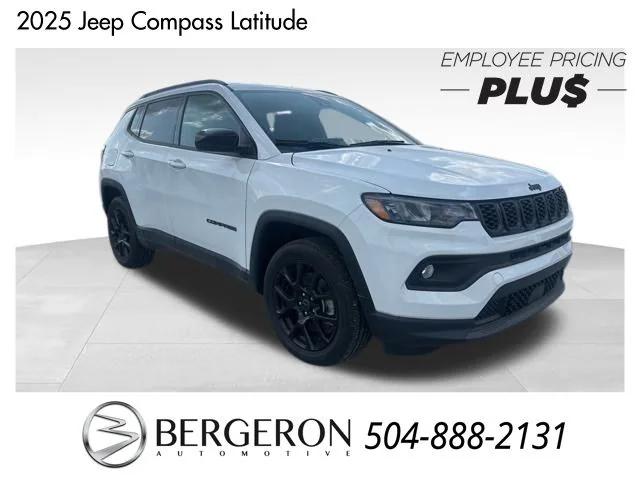 2025 Jeep Compass COMPASS LATITUDE 4X4