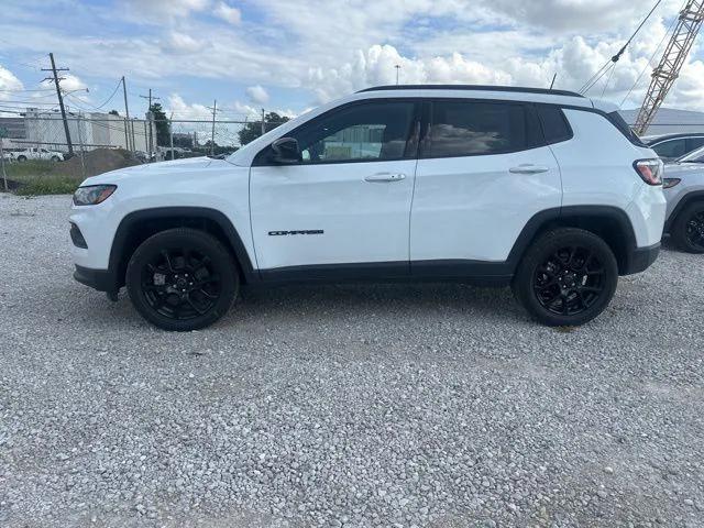 2025 Jeep Compass COMPASS LATITUDE 4X4
