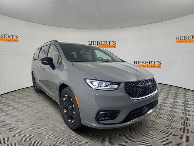 2025 Chrysler Pacifica PACIFICA LIMITED