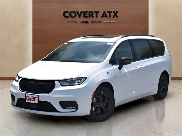 2025 Chrysler Pacifica Hybrid PACIFICA PLUG-IN HYBRID S APPEARANCE