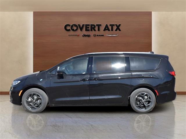 2025 Chrysler Pacifica Hybrid PACIFICA PLUG-IN HYBRID S APPEARANCE