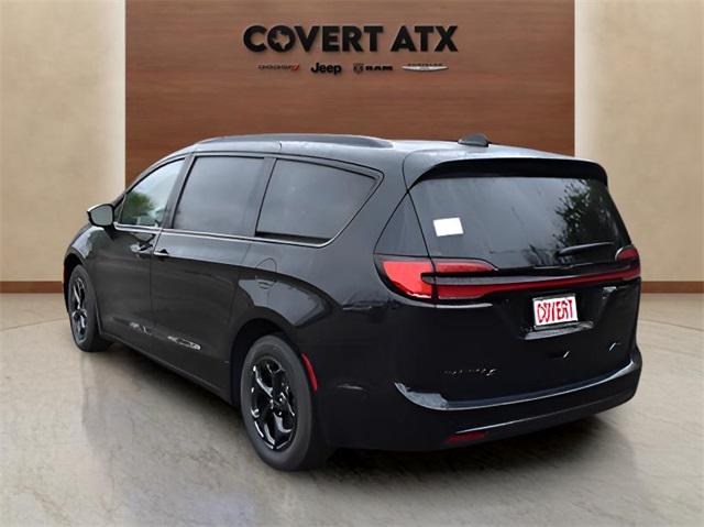 2025 Chrysler Pacifica Hybrid PACIFICA PLUG-IN HYBRID S APPEARANCE