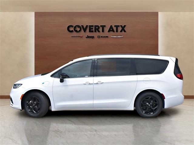 2025 Chrysler Pacifica Hybrid PACIFICA PLUG-IN HYBRID S APPEARANCE
