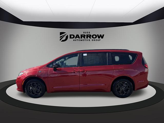 2025 Chrysler Pacifica Hybrid PACIFICA PLUG-IN HYBRID S APPEARANCE