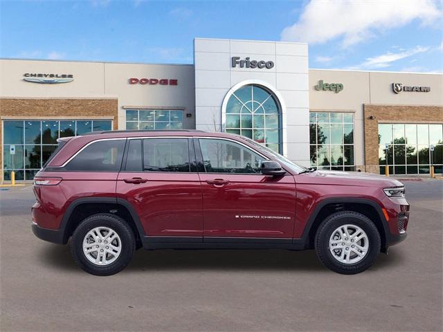 2025 Jeep Grand Cherokee GRAND CHEROKEE LAREDO 4X2