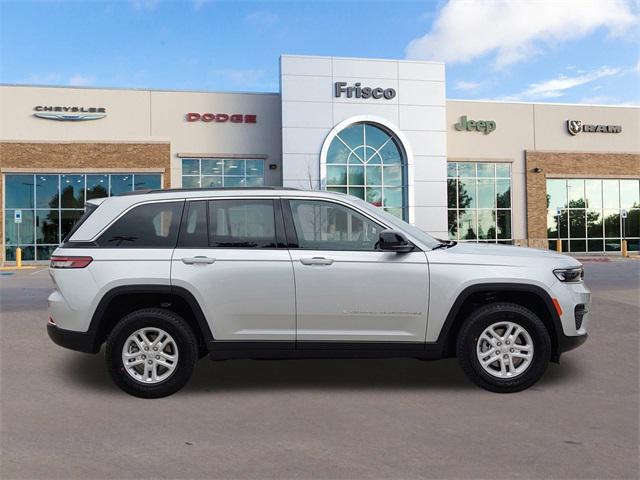 2025 Jeep Grand Cherokee GRAND CHEROKEE LAREDO 4X2