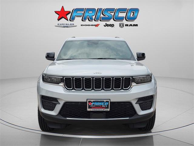 2025 Jeep Grand Cherokee GRAND CHEROKEE LAREDO 4X2