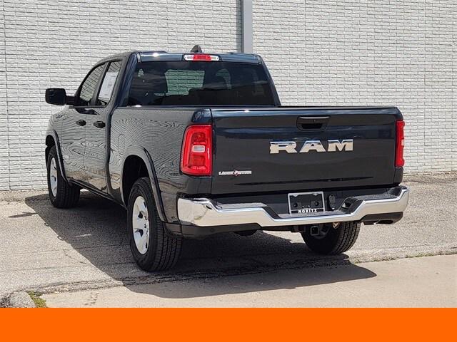 2025 RAM Ram 1500 RAM 1500 LONE STAR QUAD CAB 4X2 64 BOX