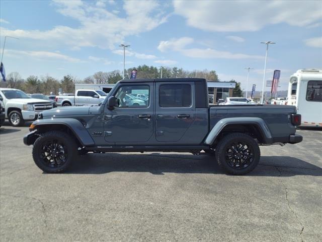 2025 Jeep Gladiator GLADIATOR NIGHTHAWK 4X4