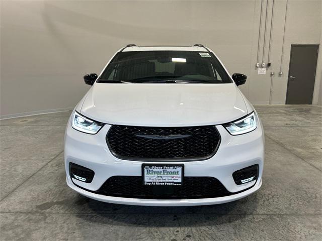 2025 Chrysler Pacifica Hybrid PACIFICA PLUG-IN HYBRID S APPEARANCE