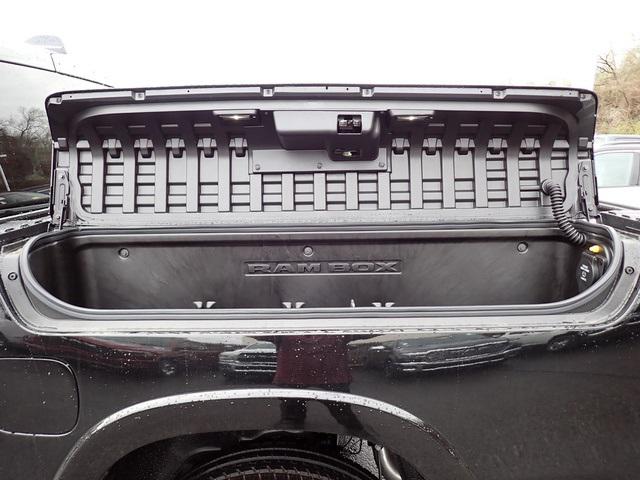 2025 RAM Ram 1500 RAM 1500 LIMITED CREW CAB 4X4 57 BOX