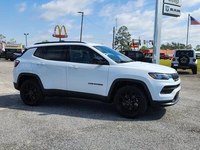 2025 Jeep Compass COMPASS LATITUDE 4X4