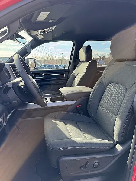 2025 RAM Ram 1500 RAM 1500 BIG HORN CREW CAB 4X4 57 BOX 2025 RAM Ram 1500 RAM 1500 BIG HORN CREW CAB 4X4 57 BOX