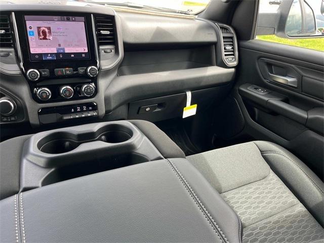 2025 RAM Ram 1500 RAM 1500 WARLOCK CREW CAB 4X4 57 BOX