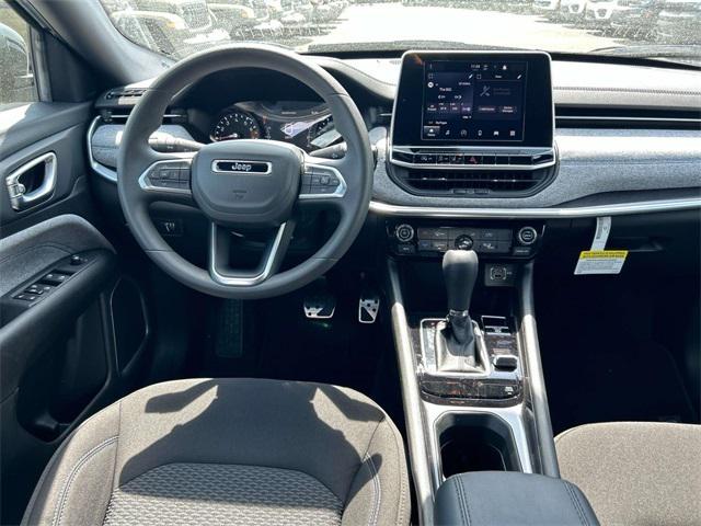 2025 Jeep Compass COMPASS SPORT 4X4