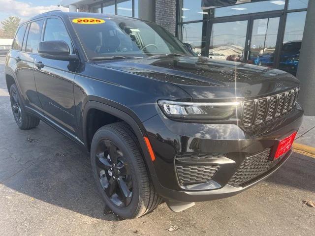2025 Jeep Grand Cherokee GRAND CHEROKEE ALTITUDE 4X4