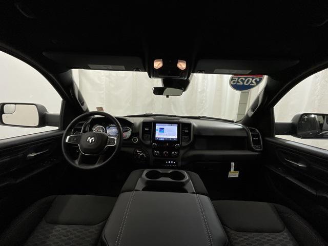 2025 RAM Ram 1500 RAM 1500 WARLOCK CREW CAB 4X4 57 BOX